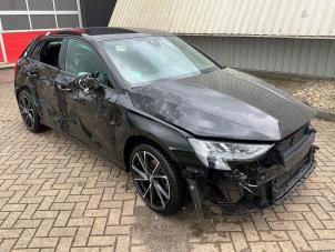 Audi A3 Sportback 2.0 30 TDI 16V Samochód złomowany (2022, Czarny)