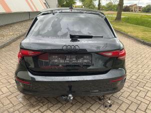 Audi A3 Sportback 2.0 30 TDI 16V Samochód złomowany (2022, Czarny)