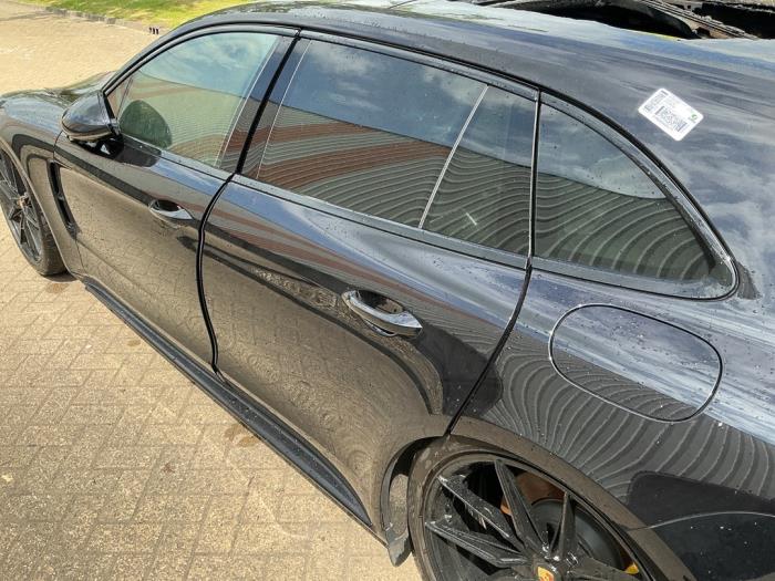 Porsche Panamera Sport Turismo 2.9 V6 24V 4S E-Hybrid Épave (2021, Métallisé, Noir)