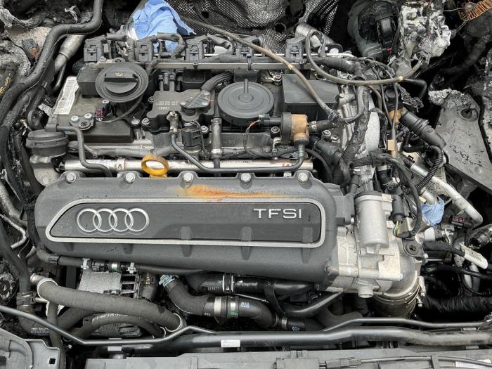 Audi RS 3 Sportback 2.5 TFSI 20V Quattro Vehículo de desguace (2024, Metálico, Gris plateado)