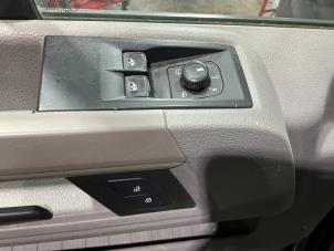 Volkswagen Crafter 2.0 TDI FWD Vehículo de desguace (2018, Metálico, Gris plateado)