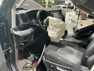 Volkswagen Crafter 2.0 TDI FWD Vehículo de desguace (2018, Metálico, Gris plateado)