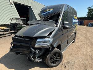 Volkswagen Crafter 2.0 TDI FWD Vehículo de desguace (2018, Metálico, Gris plateado)