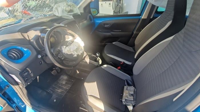 Toyota Aygo 1.0 12V VVT-i Samochód złomowany (2020, Niebieski)