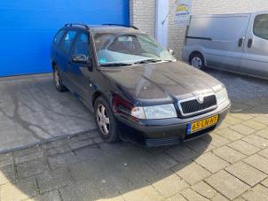 Skoda Octavia Combi 2.0  (Schrott)
