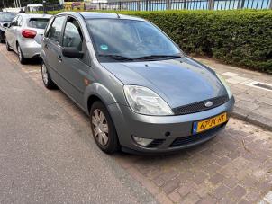 Ford Fiesta 5 1.4 16V  (Épave)