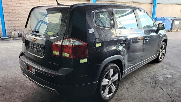 Chevrolet Orlando 1.8 16V VVT Samochód złomowany (2011, Czarny)