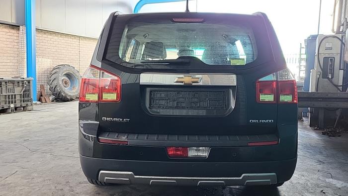 Chevrolet Orlando 1.8 16V VVT Samochód złomowany (2011, Czarny)