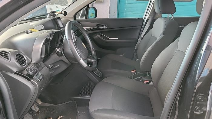 Chevrolet Orlando 1.8 16V VVT Samochód złomowany (2011, Czarny)