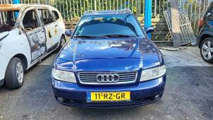 Audi A4 Avant 1.8 20V  (Épave)