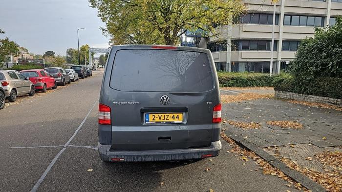 Volkswagen Transporter T5 2.0 TDI DRF Vehículo de desguace (2010, Granito)