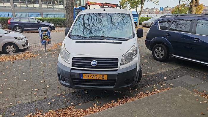Fiat Scudo 1.6 D Multijet Vehículo de desguace (2007, Granito)