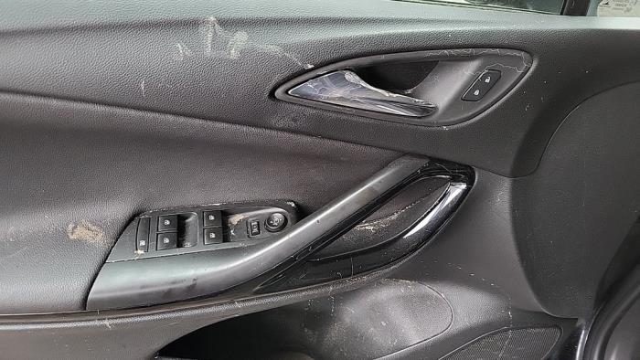 Opel Astra K 1.4 Turbo 16V Épave (2016, Noir)