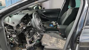 Opel Astra K 1.4 Turbo 16V Épave (2016, Noir)