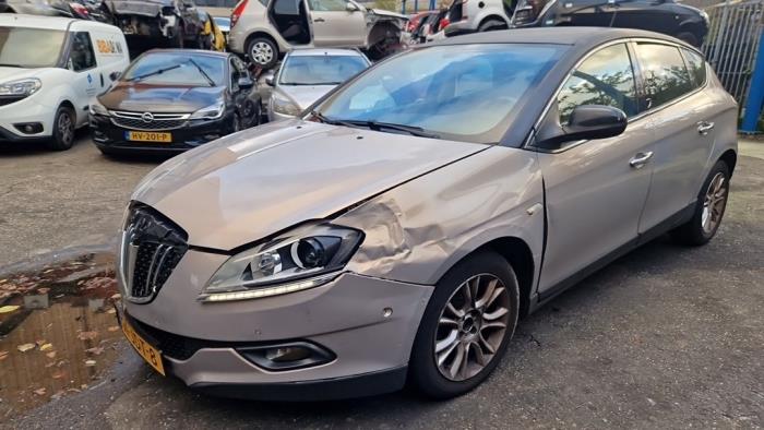 Lancia Delta 1.6 D Multijet 16V 120 Skadat fordon (2009, BEIGE)