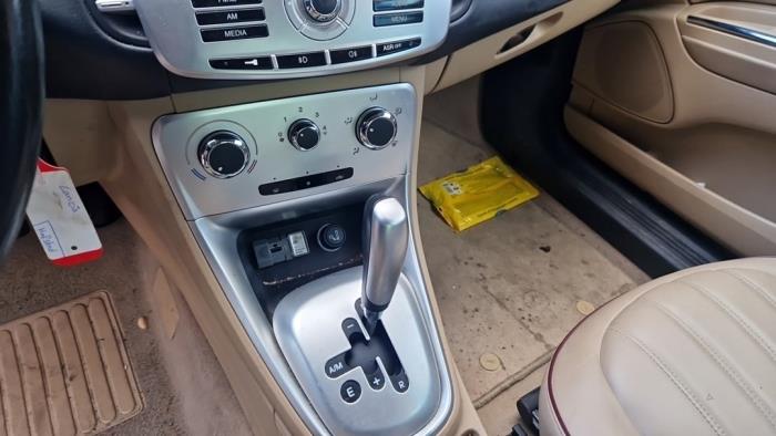 Lancia Delta 1.6 D Multijet 16V 120 Skadat fordon (2009, BEIGE)