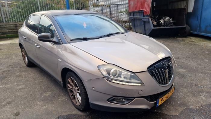 Lancia Delta 1.6 D Multijet 16V 120 Skadat fordon (2009, BEIGE)