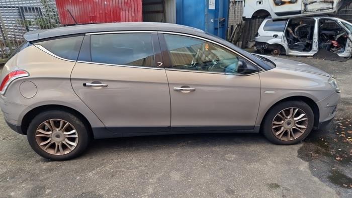 Lancia Delta 1.6 D Multijet 16V 120 Skadat fordon (2009, BEIGE)