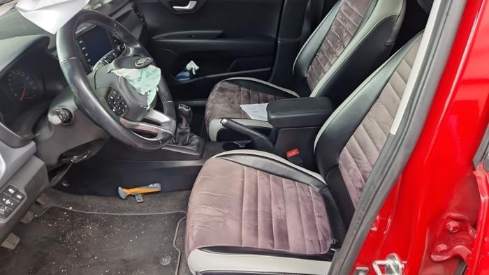 Kia Rio IV 1.0i T-GDi 100 12V Épave (2018, Rouge)