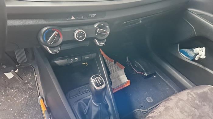 Kia Rio IV 1.0i T-GDi 100 12V Épave (2018, Rouge)