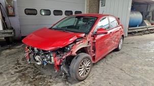 Kia Rio IV 1.0i T-GDi 100 12V Épave (2018, Rouge)