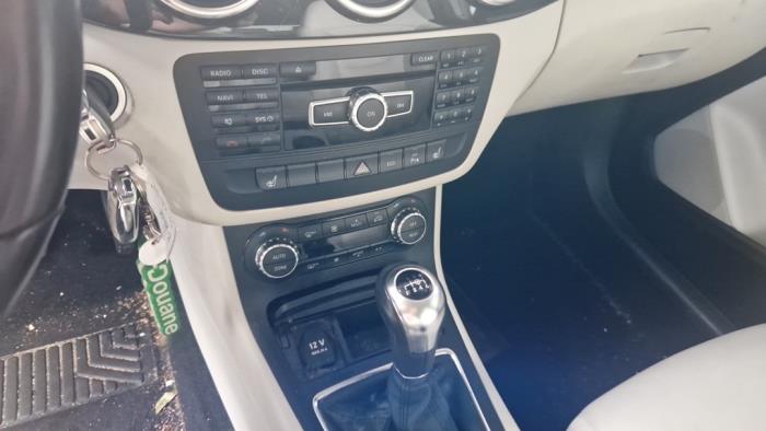 Mercedes B 1.6 B-200 BlueEFFICIENCY Turbo 16V Épave (2012, Gris)