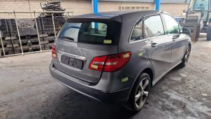 Mercedes B 1.6 B-200 BlueEFFICIENCY Turbo 16V Épave (2012, Gris)