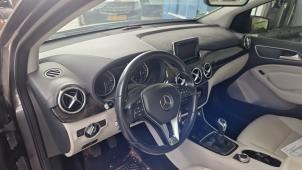 Mercedes B 1.6 B-200 BlueEFFICIENCY Turbo 16V Épave (2012, Gris)