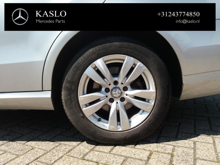 Mercedes E E-220 CDI 16V BlueEfficiency Épave (2010, Métallisé, Argenté)