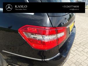 Mercedes E Estate E-350 CDI V6 24V BlueEfficiency Vehículo de desguace (2010, Metálico, Negro)