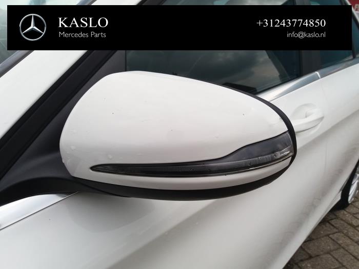 Mercedes C C-200 1.6 CDI BlueTEC, C-200 d 16V Samochód złomowany (2015, Bialy)