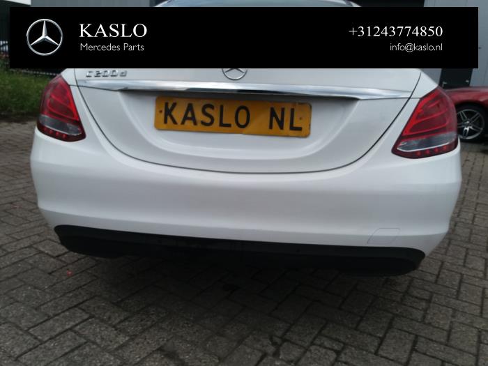 Mercedes C C-200 1.6 CDI BlueTEC, C-200 d 16V Samochód złomowany (2015, Bialy)