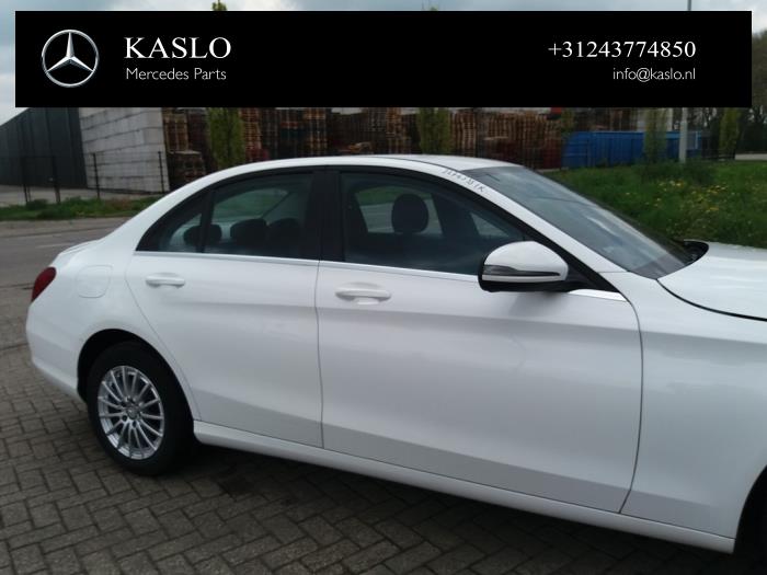 Mercedes C C-200 1.6 CDI BlueTEC, C-200 d 16V Samochód złomowany (2015, Bialy)