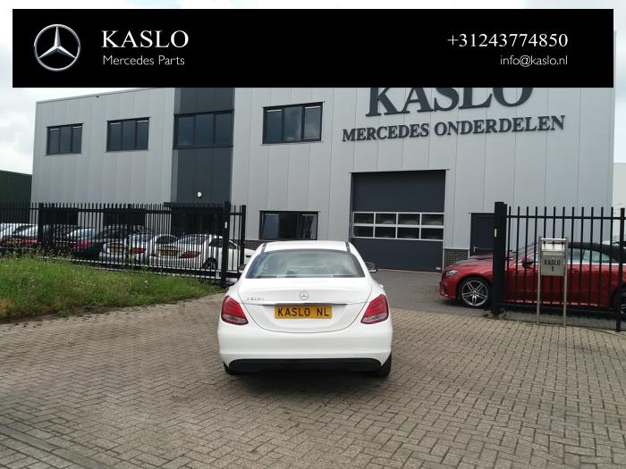 Mercedes C C-200 1.6 CDI BlueTEC, C-200 d 16V Samochód złomowany (2015, Bialy)