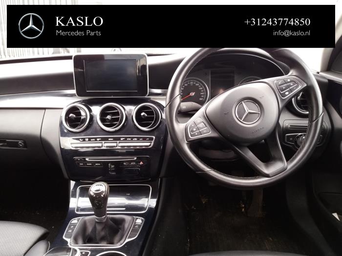 Mercedes C C-200 1.6 CDI BlueTEC, C-200 d 16V Samochód złomowany (2015, Bialy)