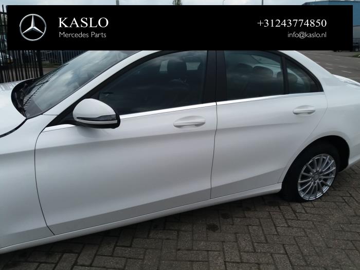 Mercedes C C-200 1.6 CDI BlueTEC, C-200 d 16V Samochód złomowany (2015, Bialy)