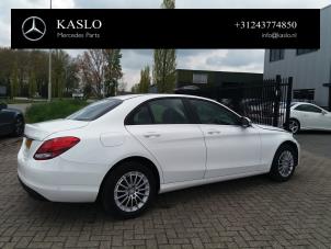 Mercedes C C-200 1.6 CDI BlueTEC, C-200 d 16V Samochód złomowany (2015, Bialy)