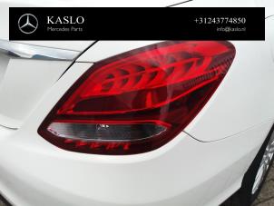 Mercedes C C-200 1.6 CDI BlueTEC, C-200 d 16V Samochód złomowany (2015, Bialy)
