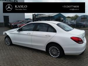 Mercedes C C-200 1.6 CDI BlueTEC, C-200 d 16V Samochód złomowany (2015, Bialy)