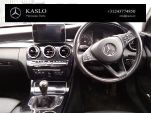 Mercedes C C-200 1.6 CDI BlueTEC, C-200 d 16V Samochód złomowany (2015, Bialy)