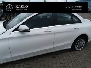 Mercedes C C-200 1.6 CDI BlueTEC, C-200 d 16V Samochód złomowany (2015, Bialy)