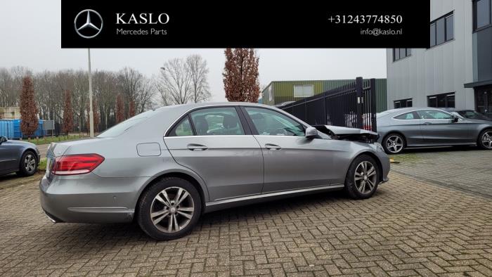 Mercedes E E-220 CDI 16V BlueEfficiency Épave (2014, Métallisé, Gris argenté)