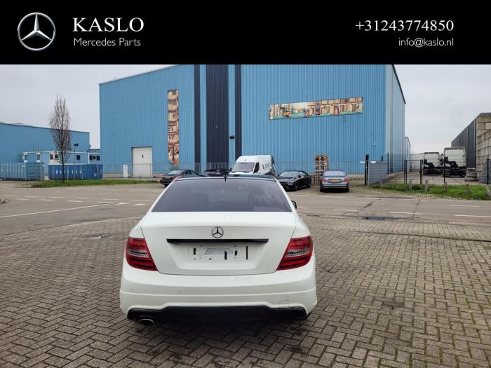 Mercedes C 2.2 C-220 CDI 16V BlueEFFICIENCY Schrottauto (2012, Weiß)