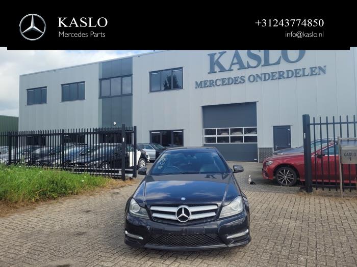 Mercedes C 2.2 C-220 CDI 16V BlueEfficiency Schrottauto (2012 