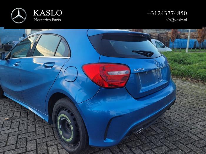 Mercedes A 2.2 A-220 CDI 16V Schrottauto (2013, Metallic, Blau)