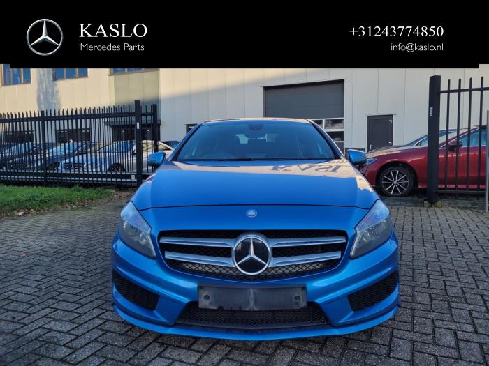 Mercedes A 2.2 A-220 CDI 16V Schrottauto (2013, Metallic, Blau)
