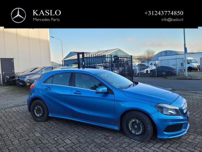 Mercedes A 2.2 A-220 CDI 16V Schrottauto (2013, Metallic, Blau)