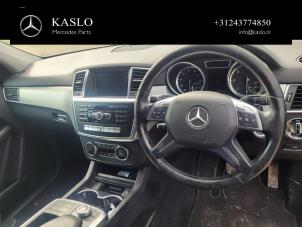 Mercedes ML III 2.1 ML-250 CDI 16V BlueTEC 4-Matic Samochód złomowany (2012, Metalik, Czarny)