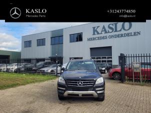 Mercedes ML III 2.1 ML-250 CDI 16V BlueTEC 4-Matic Samochód złomowany (2012, Metalik, Czarny)