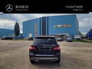 Mercedes ML III 2.1 ML-250 CDI 16V BlueTEC 4-Matic Samochód złomowany (2012, Metalik, Czarny)